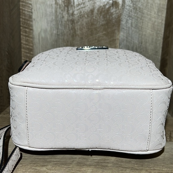 Guess Cream Backpack - Picture 7 of 14